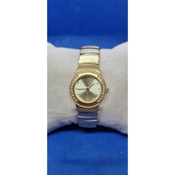 KNX Women's Gold Tone Stainless Steel Vintage Watch- Near Mint Condition - Picture 1 of 6